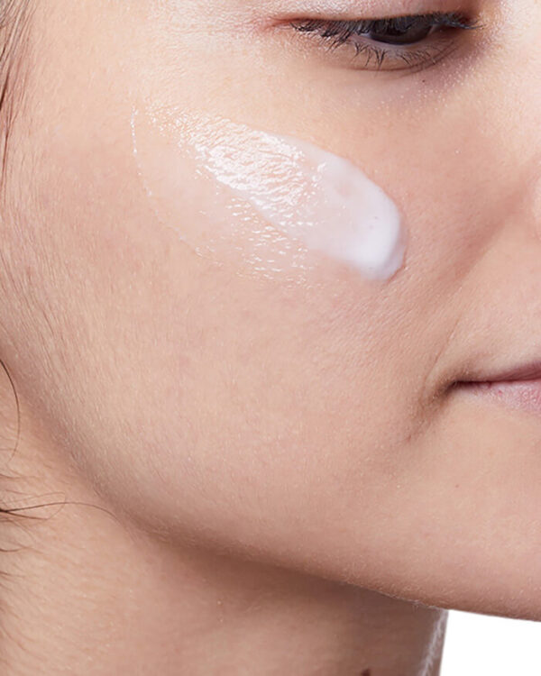 CERAVE Moisturizing  Oil-free moisturizer with hyaluronic acid Lotion 236ml - Image 4